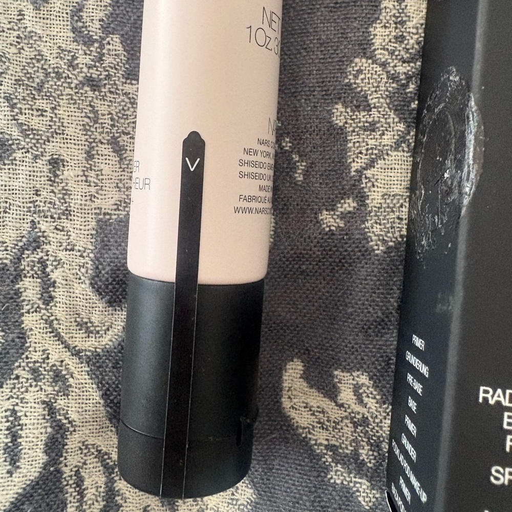 NARS RADIANCE PRIMER SPF 35 - Picture 5 of 9